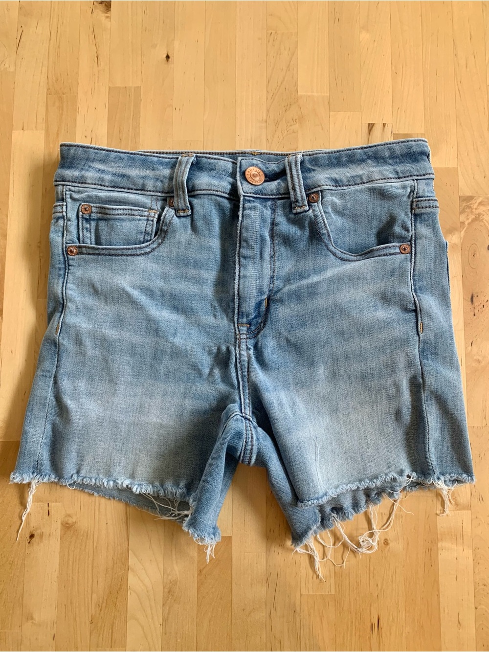 American Eagle - Shorts - Denim - High Rise Shortie Next Level Stretch